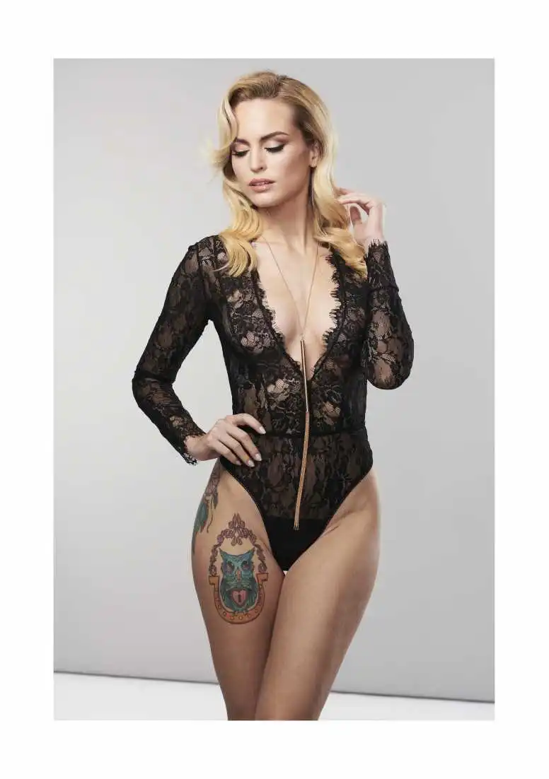 Bijoux Indiscrets - Accessories Of Passion Magnifique – Metallic Chain Whip / Necklace – Gold 3 Bijoux Indiscrets - Accessories Of Passion Magnifique – Metallic Chain Whip / Necklace – Gold