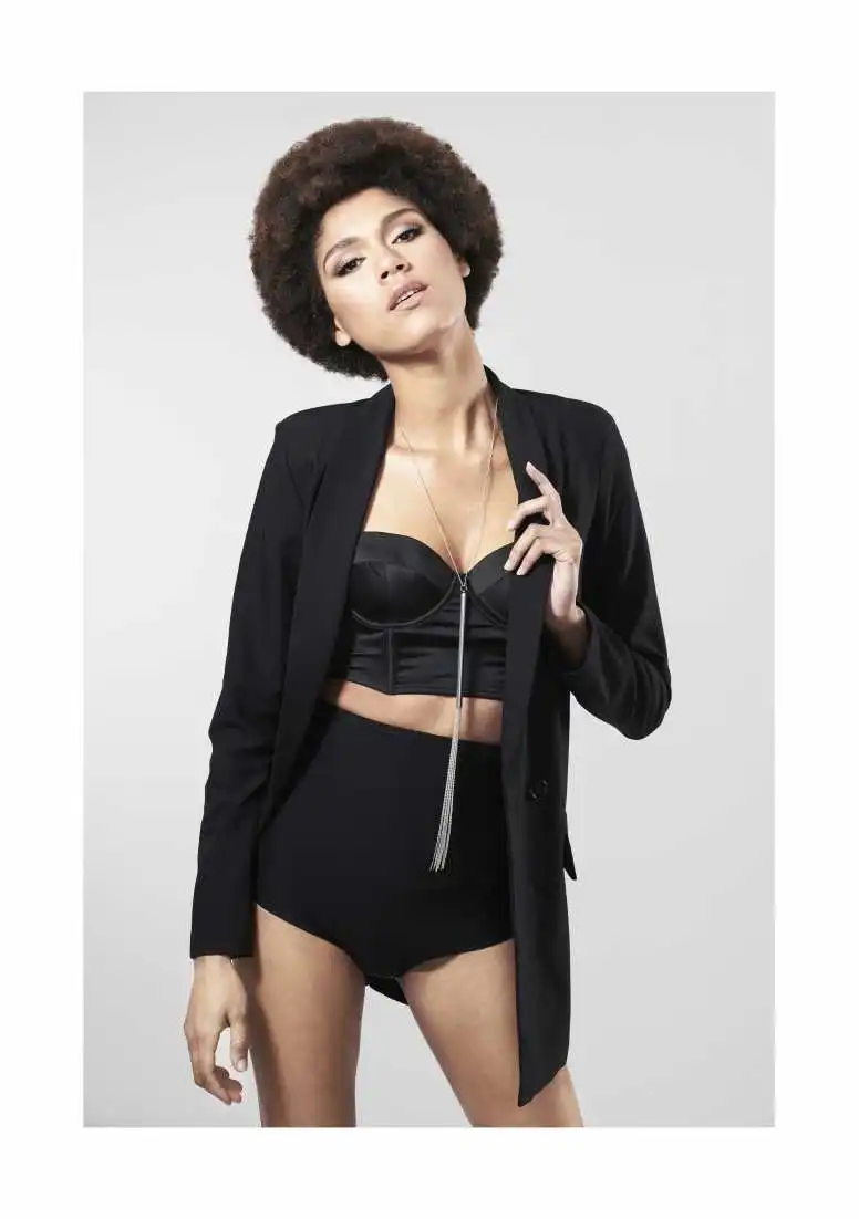 Bijoux Indiscrets - Accessories Of Passion Magnifique – Metallic Chain Whip / Necklace – Silver 3 Bijoux Indiscrets - Accessories Of Passion Magnifique – Metallic Chain Whip / Necklace – Silver